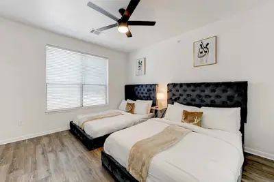 Image de Mosaic 2Br/2Ba Apt in Dtat