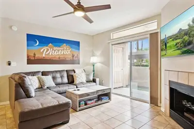 Tapatio Cliffs Condo: 1st Floor, 3 Heated Pools