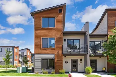 Image de New listing! Available monthly near Whitefish!