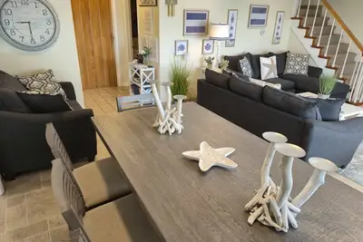 Image de Lake and Lodge By Kzoobnb