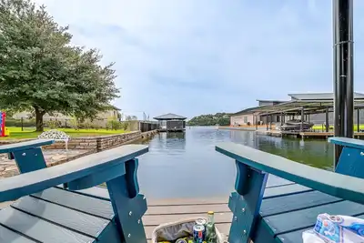 Image de 3-Bedroom Pet-Friendly Lake Granbury Home w/ Dock, Kayaks & Games