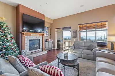 Image de Bear Paws - Ski-In Private Hot Tub Family Friendly Mountain Getaway