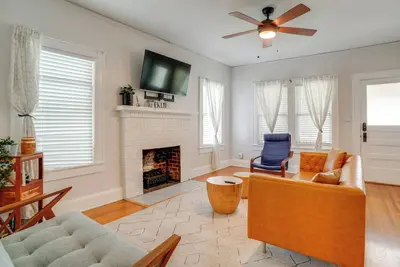 Image de Home w/ Private Yard < 2 Mi to Hollis Garden!
