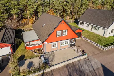 Image de Beautiful 5 bedroom house close to the bay Gunnarsö. Pets allowed
