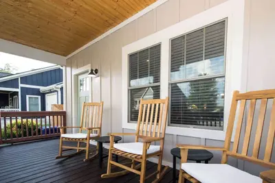 3br Retreat | Ensuite Baths + Fire Pit