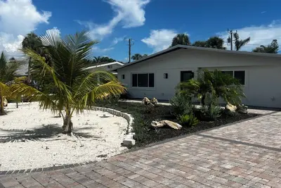 Image de Tiki Tropicale: 6-minute walk to the beach!