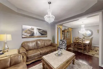 Image de Large & Comfy Family Home in Oakville