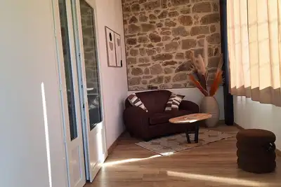 Image de Appartement refait à neuf dans un petit hameau tranquille à 5mn de Lablachère.