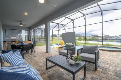 9 Bed | 6 Bath High-End Villa GamesRoom