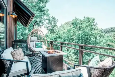 Image de Mountain view cabin w/ hot tub, fire pit, pet friendly in Marion, near Asheville