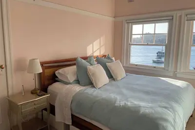 Image de Manly Eastern Hill Art Deco sea front property