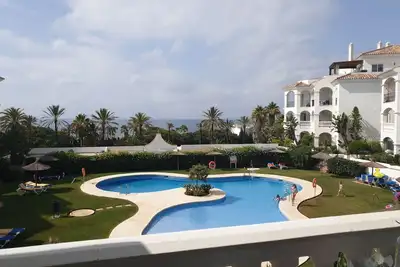 Image de Beautiful apartment overlooking the Mediterranean Sea and a few minutes' walk to the beach.