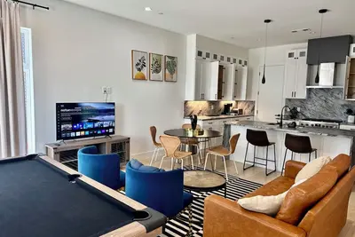 Image de 3b3. 5b/4Beds•Rooftop Skyline Balcony• near Bishop Arts in Dallas