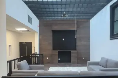 Modern 3-bedroom apartment in marvelous Baltimore with Ac