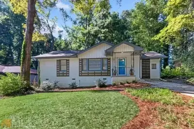 Image de Cozy Decatur Bungalow with Beautiful Backyard