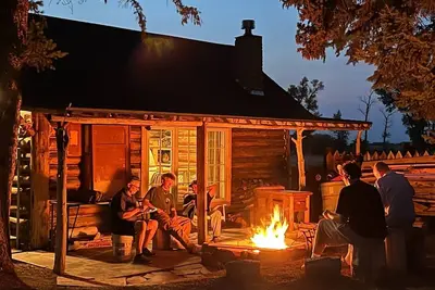 Image de Perfect 1-bedroom, 1-bath Modern Rustic Cabin