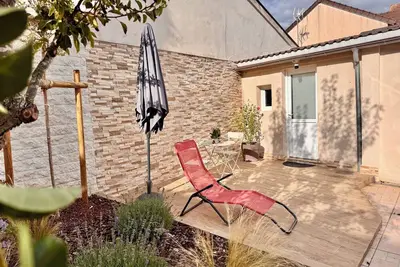 Image de Joli studio indépendant à Roissy-en-France / Aeroport Cdg avec terrasse privée
