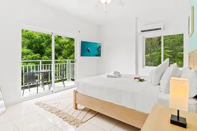 Image de Seaglass Condo at Maho Castle – 2br w/ Pool