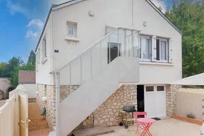 Image de Gîte Saint Lubin à Cloyes : Confort familial et charme régional