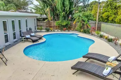 Image de Modern 4br Home w/ Private Heated Pool & Firepit