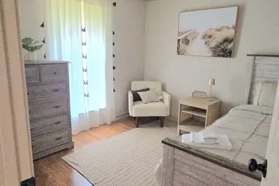 Image de Charming 4-bedroom house with Ac and private fenced backyard in Marrero, La