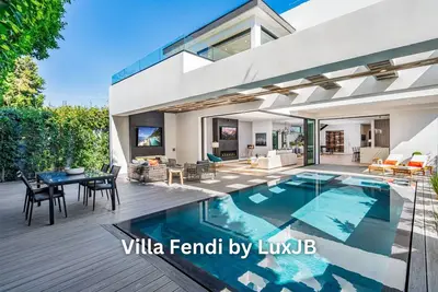Image de Villa Fendi By LuxJB 🏆 Family Friendly 🏆 Heated Pool & Jacuzzi 🏆 Rooftop Deck