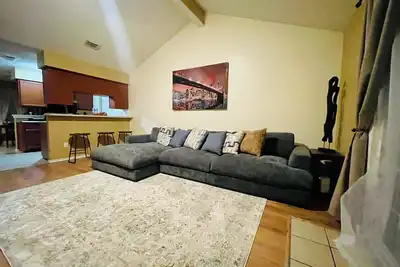 Image de Casa amigos sleeps 8 near Airport, downtown or Woodlands mall, near many rest.