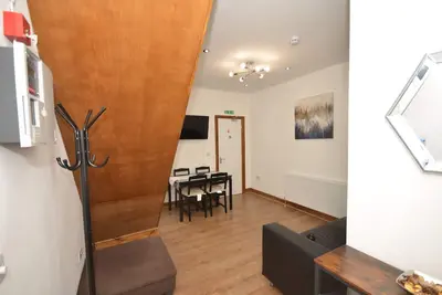 Image de Entire Home in West Bromwich, Near Birmingham, West Midlands