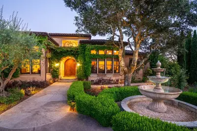 Image de Villa Amarosa by Beaux Maison - 4 Bd All En-Suite