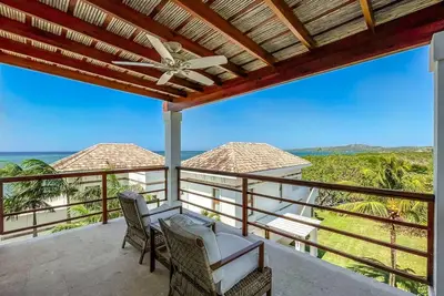 Image de Garden View 1br Suite at Las Verandas (1)