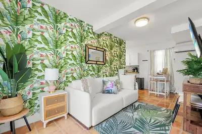 Image de Bright & Airy Apartment on Flamingo Dr