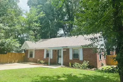 Image de 3-bedroom house in amazing Memphis with Ac