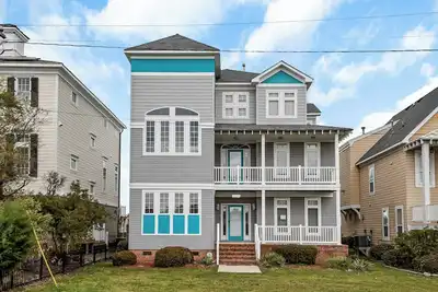 Image de Massive 5br Escape • Ideal for Groups of 10!