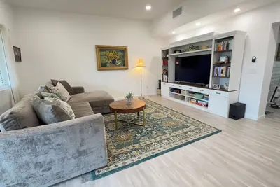 Image de Art-Filled Desert Escape in Central Tucson