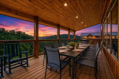 Image de Available Xmas! ! Amazing Views+Pool+Pickleball+Upgraded Arcade+Theater+Hot Tub
