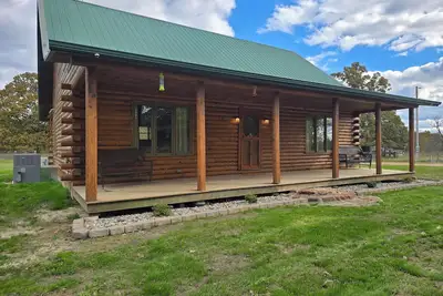 Image de Secluded Cabin - Hunt + Fish + Float Sac River/Stockton. Family and Pet Friendly
