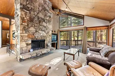 Summit Pine Lodge at Northstar