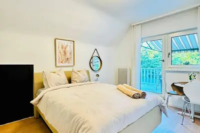 Image de Room for 2 in a Comfy Villa w/ Garden near Danube