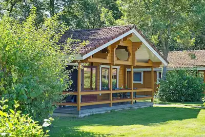 Image de Upgraded 4-person bungalow with dishwasher, washing machine and veranda at park ’t Hooge Holt, near Gramsbergen and playgrounds.