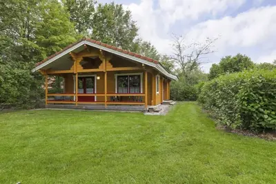 Image de 4-person bungalow with private sauna, veranda, dishwasher and washing machine at park ’t Hooge Holt near Gramsbergen and nature.