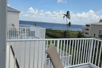 Image de Lighthouse Resort & Club - All New 2-Bedrooom Plus a Den Condo with a Bay \nView