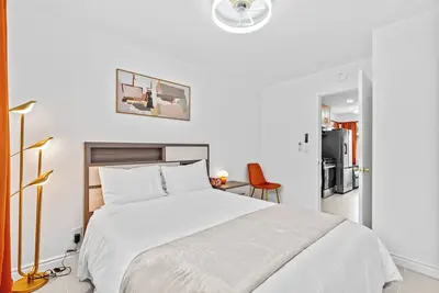 Image de Modern 1b1b Apt Full Kitchen Parking Laundry