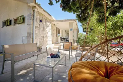 Image de Mediterranean vacation home with pool, Petrovac