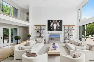 Image de Spacious  5-bedroom house with Ac and fitness room in peaceful Southampton