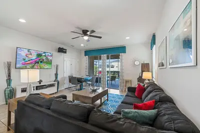 Image de Windsor at Westside 1400