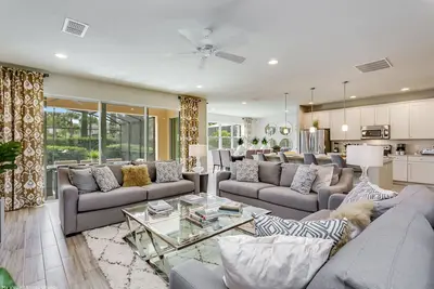 Image de Solterra Resort 432 - Neuf Chambres Villa, Couchages 22