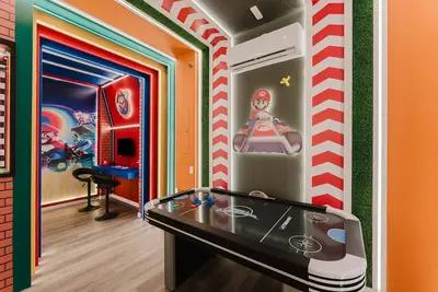 Image de Solara Resort 354 - Neuf Chambres Villa, Couchages 24