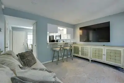 Image de Pets Welcome! Humble Townhome 4 Mi to Airport