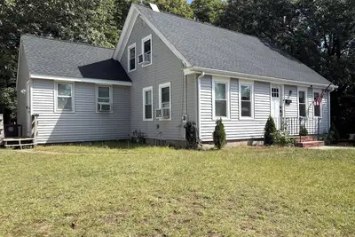 Image de Only 20 minutes from boston/Guesthouse right off the exit, close to everything