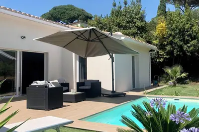 Image de Villa familiale cosy, piscine chauffée, jardin, parking privé, proche Valbonne